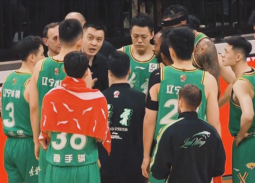 NBA直播-辽篮崩盘，王朝落幕的前兆，还是另有隐情